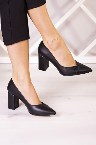 Erkan Saçmacı Belinda Μαύρα Vegan Κλασικά Παπούτσια με Μυτερή Μύτη και Χοντρό...