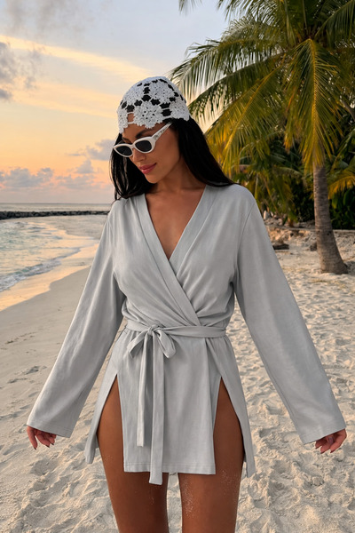 COMBİNE MİCHAİL Γυναικείο κιμονό με λαιμόκοψη V και ζώνη σε γκρι χρώμα