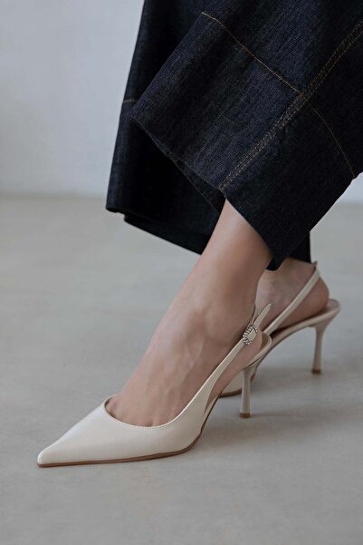 STRASWANS Γυναικεία δερμάτινα παπούτσια με τακούνι Elsa σε κρεμ χρώμα