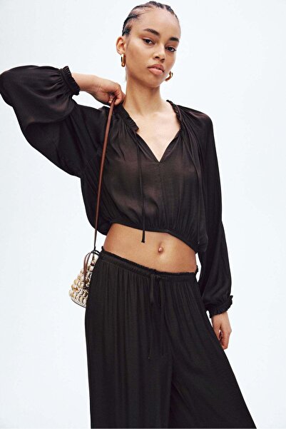 H&M Balloon-sleeved blouse