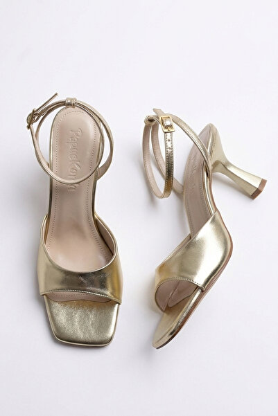 Papuckurdu Gold Düz Yüz Bilekten Bağlama Küt Burun Abiye Topuklu Ayakkabı