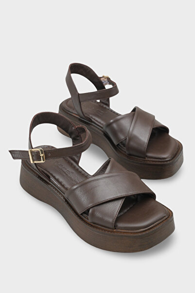 Capone Outfitters Γυναικεία σανδάλια Bobbi από γνήσιο δέρμα με χιαστί λουράκι...