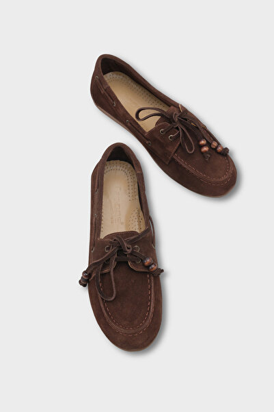 Capone Outfitters Γυναικεία παπούτσια σκαφών με κορδόνια και χάντρες από γνήσ...