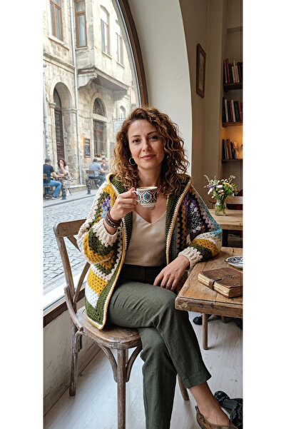 ÇATI KATI Vintage El Örgüsü Renkli Patchwork Hırka – Kapüşonlu Vintage Model