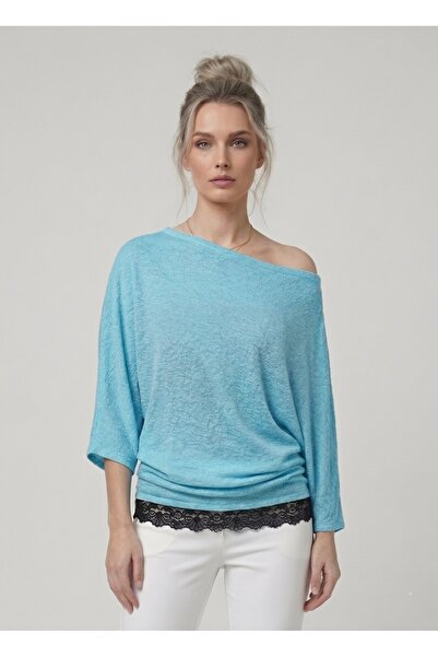 Neden Tekstil Ασύμμετρη μαύρη μπλούζα με έναν ώμο και λεπτομέρεια από δαντέλα