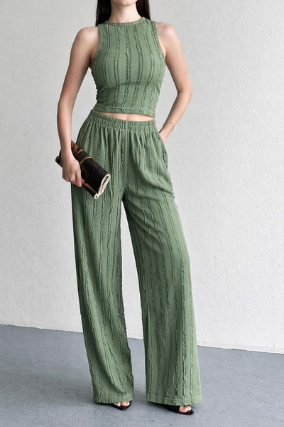 İLKCET MODA Σετ με παντελόνι κροπ με λαιμόκοψη halter και αντίστροφη ραφή και...