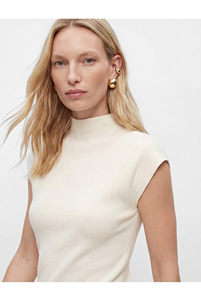 Koton Βαμβακερό μπλουζάκι με στενή εφαρμογή, αμάνικο, με ψηλό γιακά και ριμπ ...