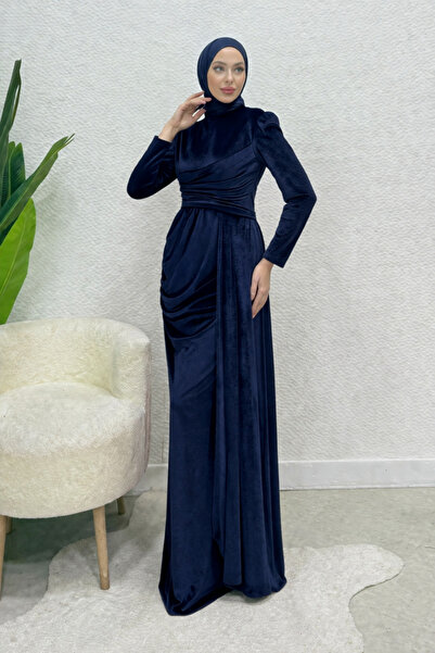 Tesettür Diyarı Βραδινό φόρεμα με βελούδινο ύφασμα Selis Balık Model - Μπλε ν...