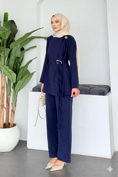 onlymoon Σετ Μπλε Ναυτικό με Χρυσή Λεπτομέρεια στη Ζώνη και στο Πάνω Μέρος | ...