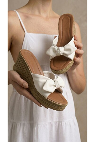 Beyond Γυναικείες Παντόφλες Πλατφόρμας με Λευκό Φιόγκο 8εκ. BYNDPWRFY01