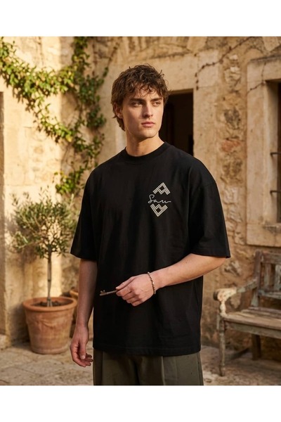 CANMODA Μαύρο μπλουζάκι unisex με μαργαριταρένια κεντημένη πλάτη και σχέδιο χ...