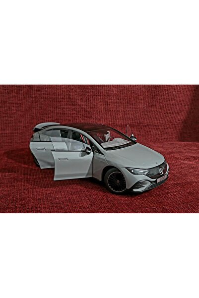 Diecast MERCEDES BENZ EQE 1:18