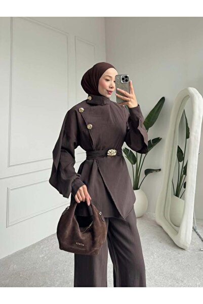 Cardella Perla Cape Detailed Belted Gold Buttoned Double Suit – Stylish and M...