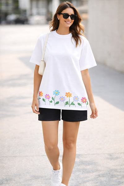 ArtYus تي شيرت كبير الحجم للجنسين بطباعة زهور متسلسلة على الجزء السفلي - تي ش...