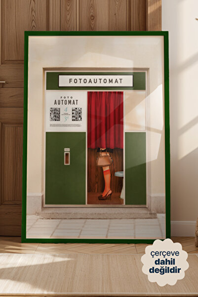 Persona Istanbul "Zamanın İçinde Bir Durak" - Sinematik Retro Poster (Çerçeve...