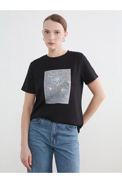 LC Waikiki NEVAVM Farkıyla LCWAIKIKI Κλασικό μαύρο γυναικείο μπλουζάκι με οβά...