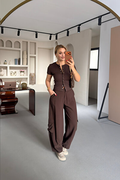 Sezgi Tekin Παντελόνι Tensel σε καφέ χρώμα με λεπτομέρεια Cargo Pocket