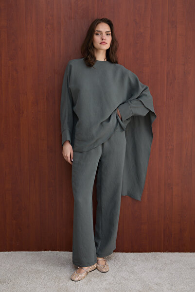 Melike Tatar Σετ μοντάλ με λεπτομέρεια σάλιου 12-8814