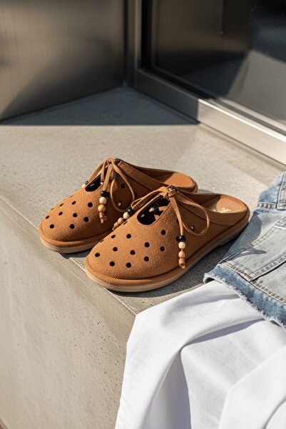 DİVOLYA Γυναικείες παντόφλες Vinner Taba (με τακούνι 2 εκ.) με στρογγυλή μύτη...