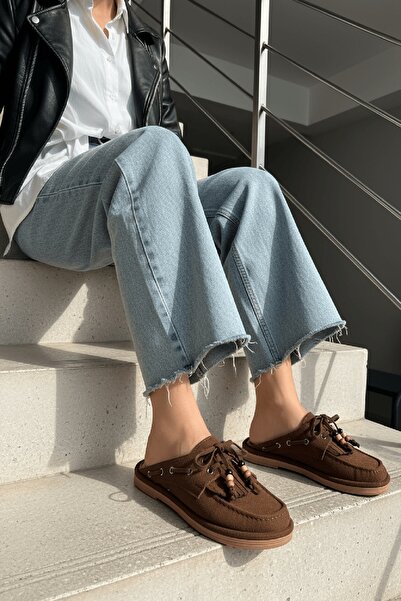 DİVOLYA Παντόφλες Sofia Brown Suede με φούντες (με τακούνι 2 εκ.) με στρογγυλ...