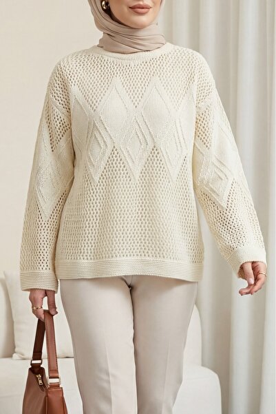 HİJABAYA Πλεκτό πουλόβερ με διάτρητο σχέδιο στο μπροστινό μέρος και στα μανίκια