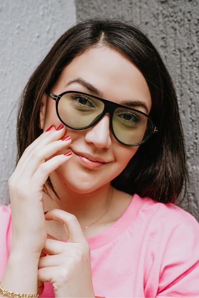 Stil Noktası نظارة شمسية TF بإطار أسود وعدسات خضراء