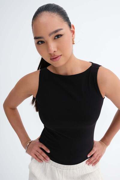 Addax Αθλητής με λαιμόκοψη ποδηλάτου A4439