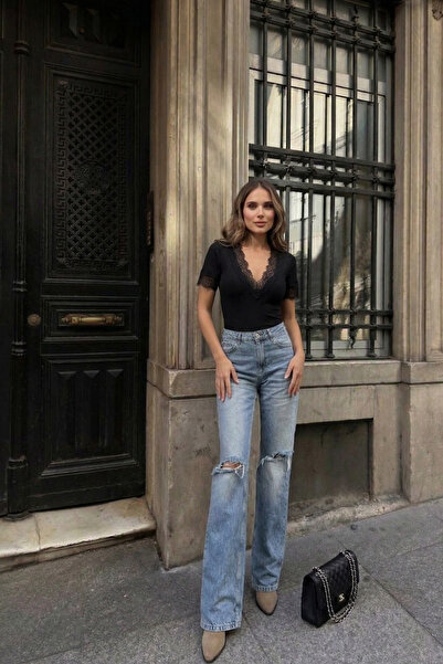 QBZ Lace V-Neck Tippled Body