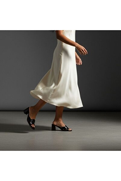 NE&VE SHOES Μαύρες δερμάτινες γυναικείες παντόφλες με τακούνι και χιαστί λουρ...