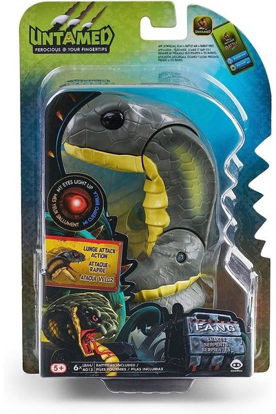 WowWee Untamed Fingerlings Cobra Fang Snake with Lunge Attack 3840