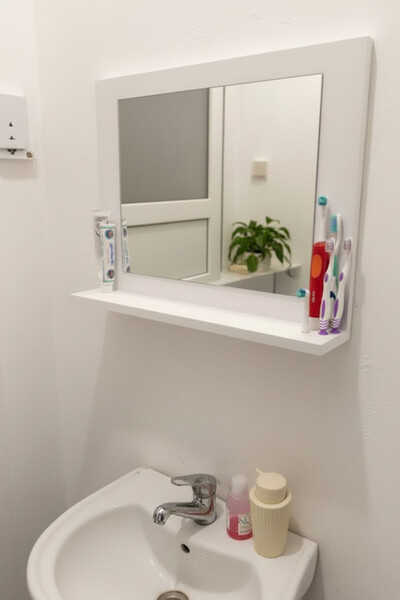 Moemi Raflı Banyo Aynası Beyaz Yatay Lavabo Aynası Wc , Dresuar , Koridor , M...