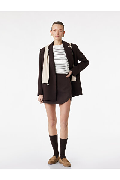 Koton Μίνι σορτς φούστα με κανονική μέση γραμμή και λεπτομέρεια σκίσιμο