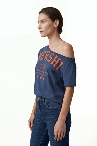 HAKKE Ασύμμετρο μπλουζάκι με στάμπα στον έναν ώμο