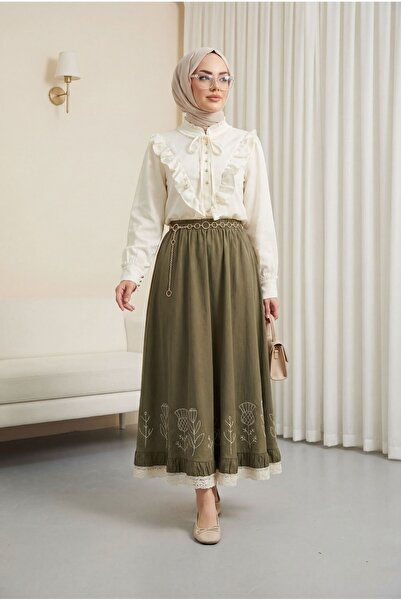 Modamorfo Bluză jacquard cu guler elegant și volane, cu șireturi - ecru