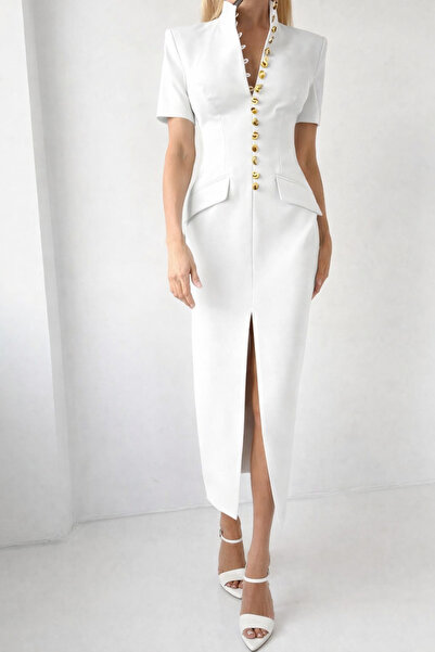 Julidress Λευκό μάξι φόρεμα με χρυσά κουμπιά και λεπτομέρεια σε σχήμα V με σκ...