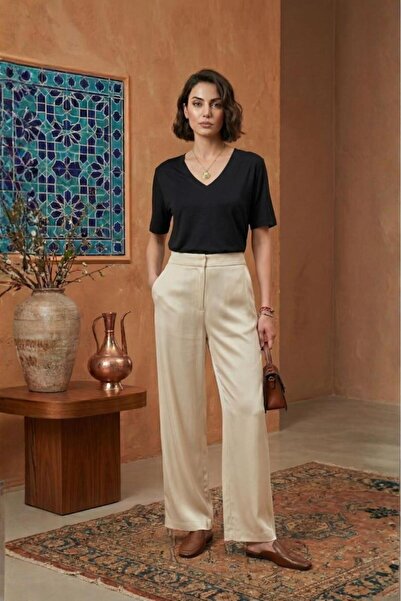 Betimoda Women's Deep V-Neck Short Sleeve Stretchy Viscose Bodysuit Black