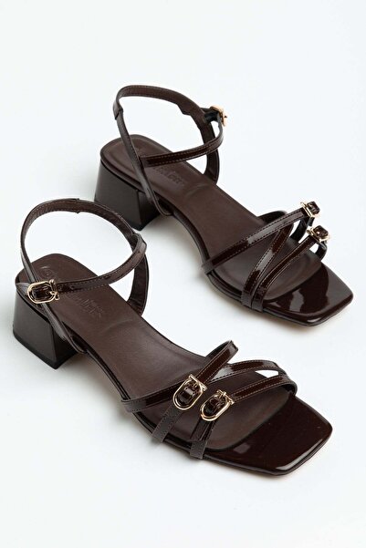 Dilimler Ayakkabı Γυναικεία πέδιλα με χαμηλό τακούνι σε μεγάλο μέγεθος, καφέ ...