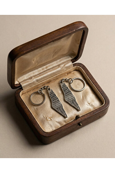 Zaytoon 2 ΤΕΜ. Μπρελόκ με κέντημα σε σχέδιο Παλαιστίνης, ασημί χρώμα, Unisex ...