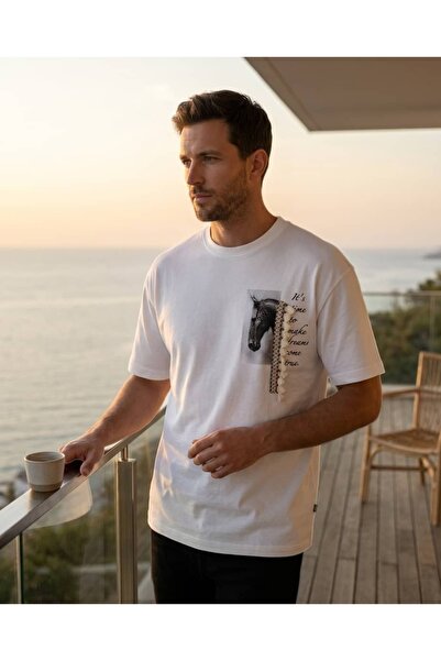 CANMODA Unisex White Oversize T-Shirt with Horse Print on the Back and 3D Tas...