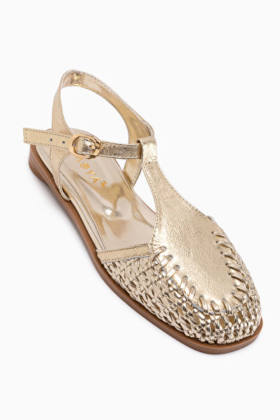 Limoya Γυναικεία σανδάλια Clea από γνήσιο δέρμα χρυσό με κλειστό μπροστινό μέρος