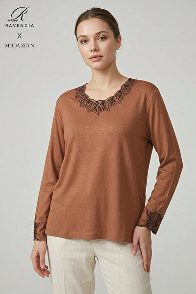 Ravencia Γυναικεία μπλούζα από χτενισμένο βαμβάκι με δαντελωτό γιακά και κέντ...