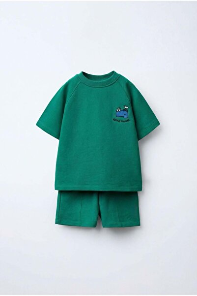 Magu طقم شورت تي شيرت مطرز باللون الأخضر من القطن للأطفال من الجنسين