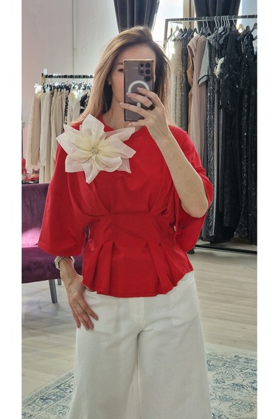 OEM Γυναικείο μπλουζάκι με καρφίτσα λουλούδι – Ενιαίο μέγεθος, 100% βαμβακερό.