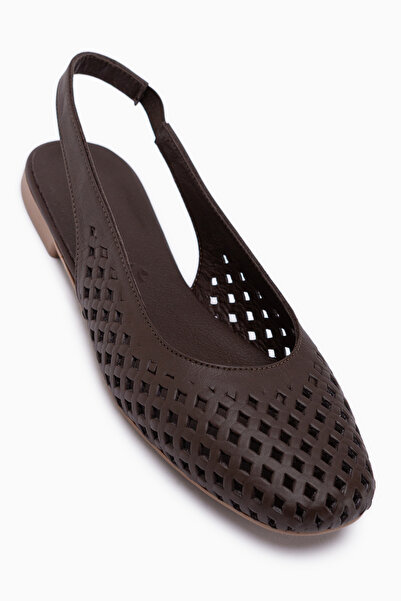 Limoya Γυναικεία σανδάλια Monalis από γνήσιο δέρμα σε καφέ χρώμα με ελαστικό ...