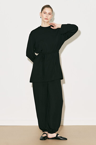 Manuka ΕΥΚΟΛΟΣΤΥΛΗ ΑΝΕΤΗ ΜΠΛΟΥΖΑ ΜΕ ΖΩΝΗ ΜΑΥΡΗ