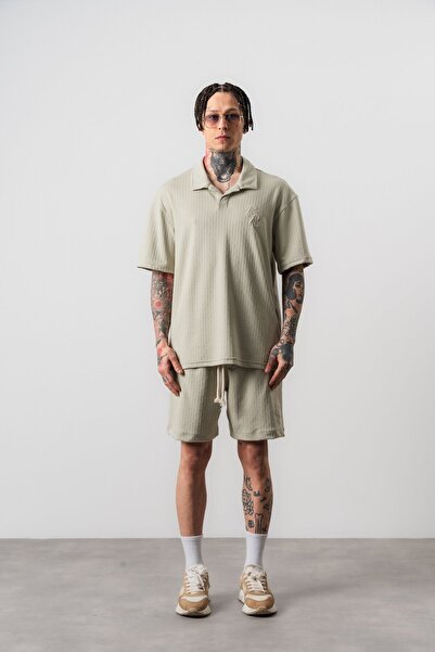 Respire طقم شورت تي شيرت رجالي من Erlined بقصة عادية وطباعة مطبوعة باللون الن...