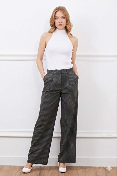 Fulla Moda Ριγέ υφασμάτινο παντελόνι με πιέτες και λεπτομέρεια στη ζώνη