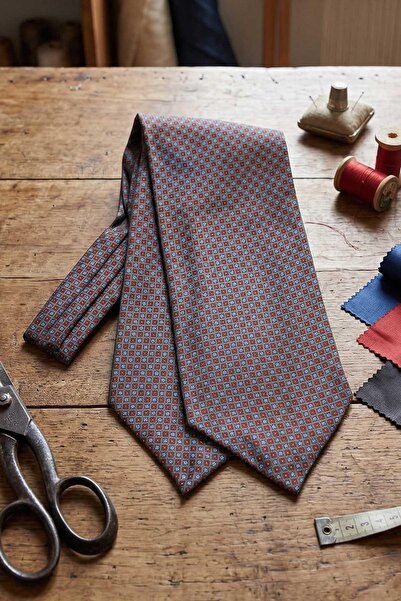 Kravatkolik Square Pattern Smoked Italian Silk Ascot Tie Sac30