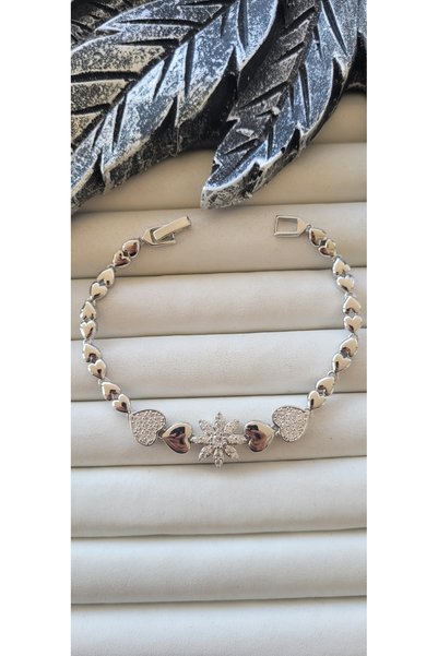 YİĞİTKARANAKSESUAR Zircon Stone Heart-Detailed Flower Model Women's Bracelet