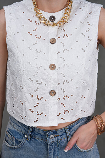 FancyWorld Γιλέκο με ξύλινα κουμπιά και κεντημένες λεπτομέρειες